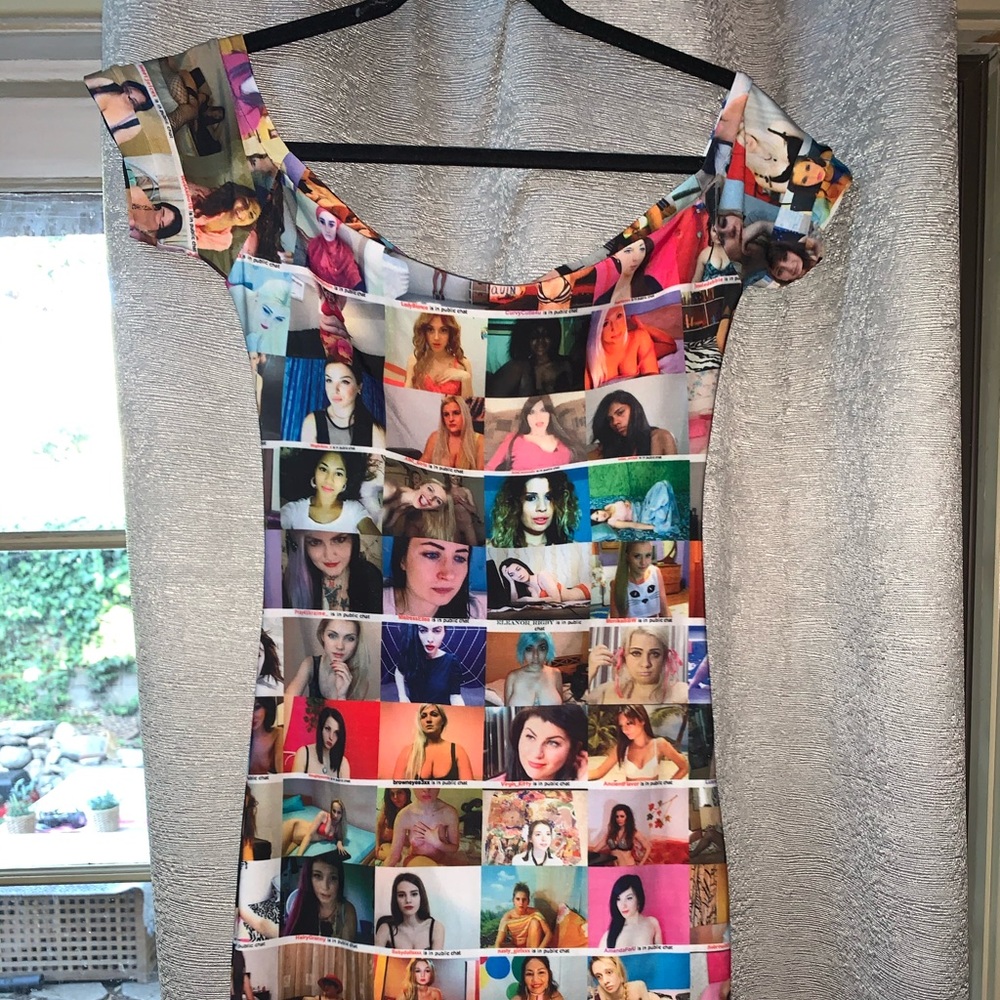 Cam Girl off the Shoulder BodyCon Dress